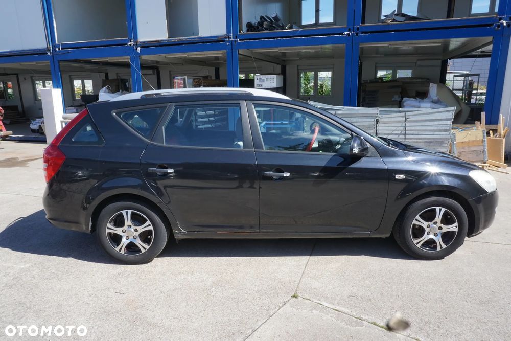 Kia Ceed - 5