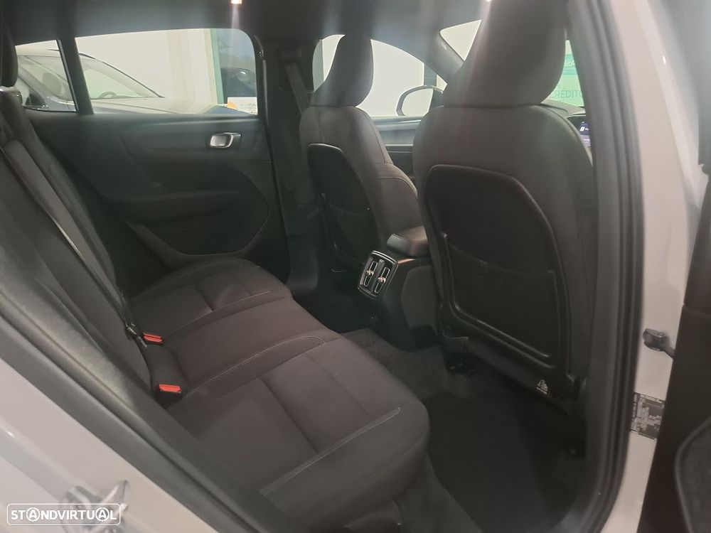 Volvo C40 Recharge 82 kWh Single M. Extended Range RWD Ultimate - 29