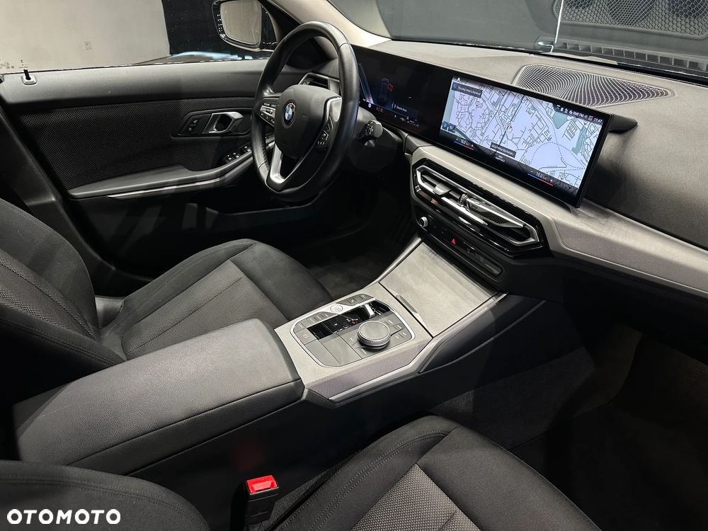 BMW Seria 3 320d mHEV - 9