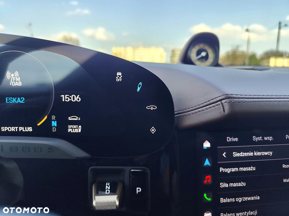 Porsche Taycan Turbo - 32