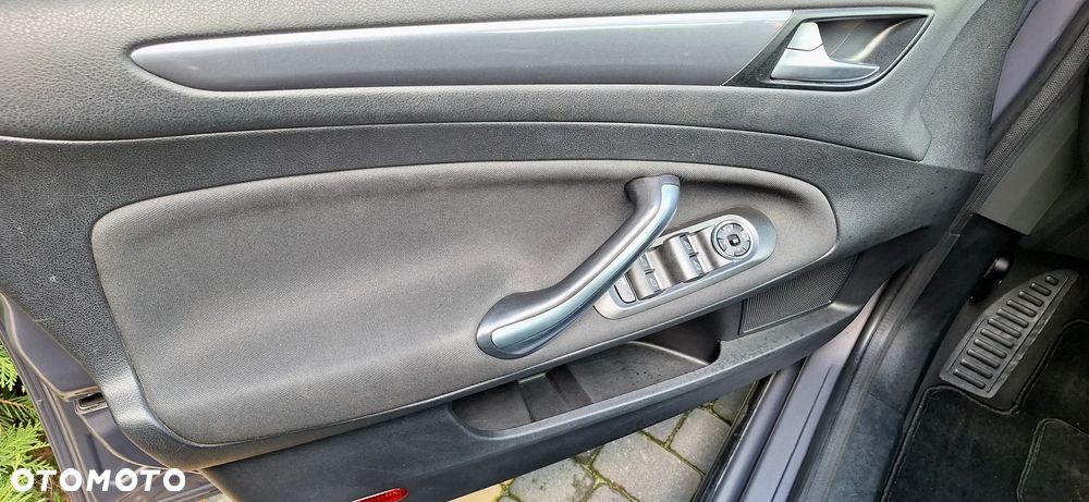 Ford Mondeo 1.6 T Ambiente - 23