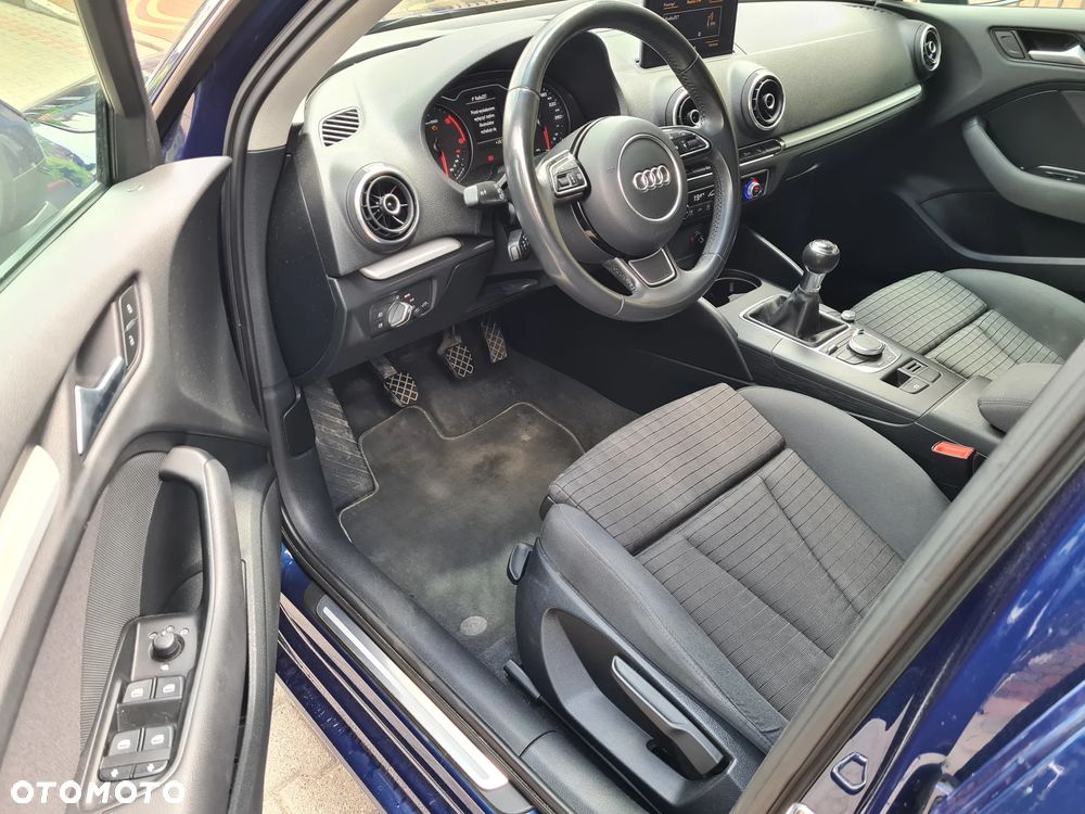 Audi A3 Sportback - 12