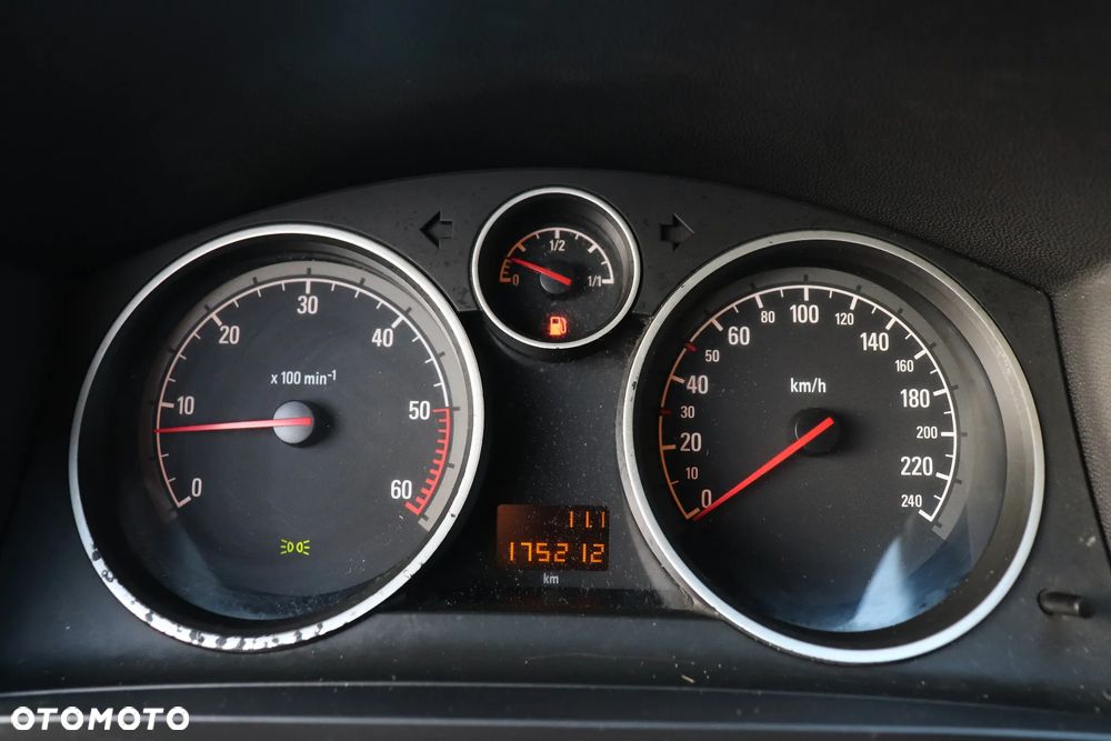 Opel Zafira - 17
