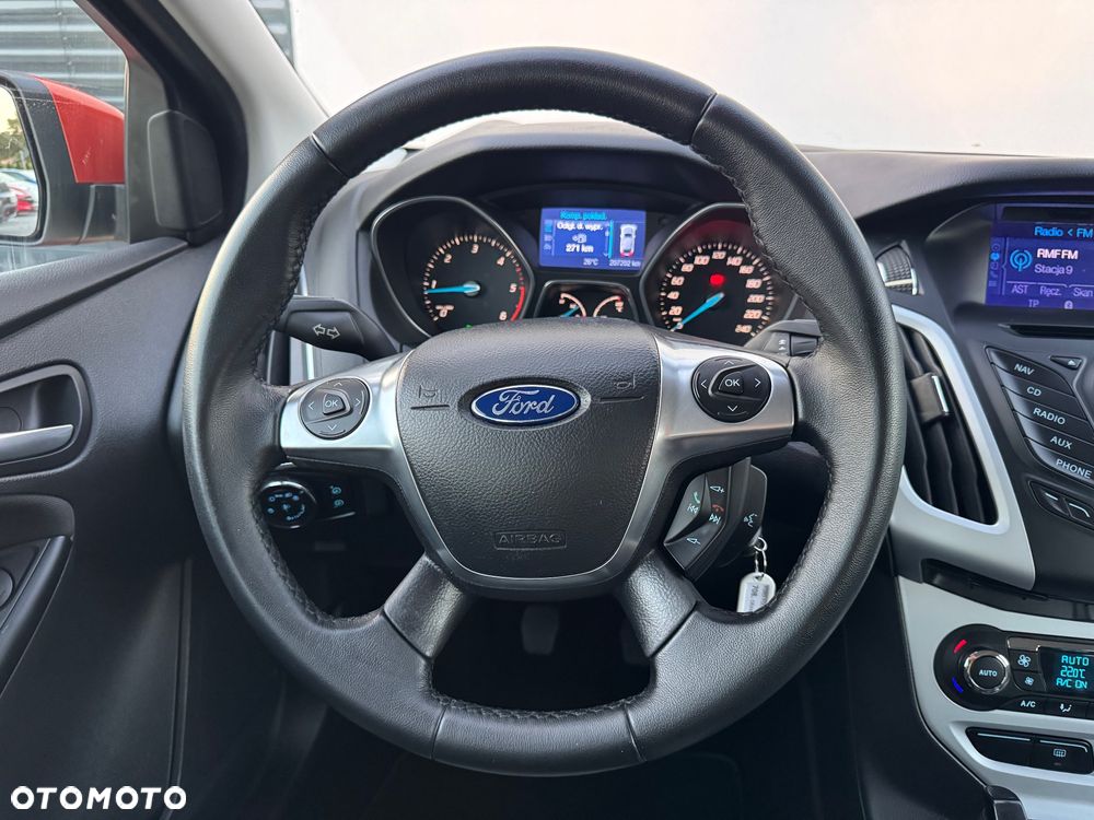 Ford Focus 1.6 TDCi DPF Champions Edition - 10