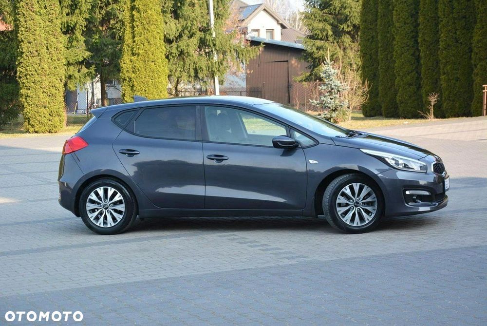 Kia Ceed 1.4 CVVT Attract - 11