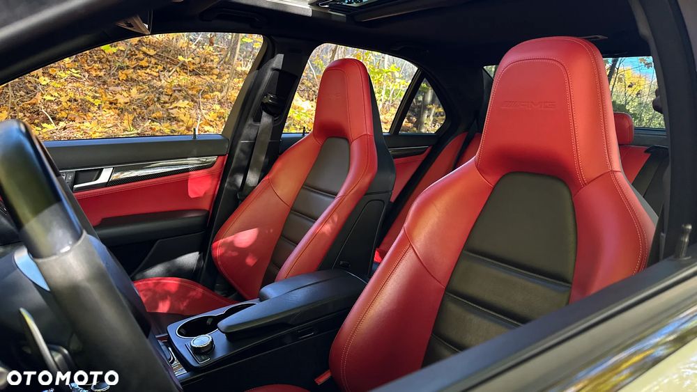 Mercedes-Benz Klasa C 63 AMG AMG SPEEDSHIFT MCT AMG Performance Package - 15