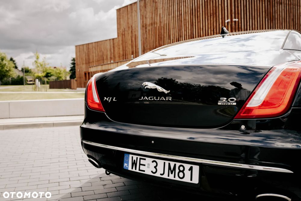 Jaguar XJ 3.0 T LWB AWD Portfolio - 2