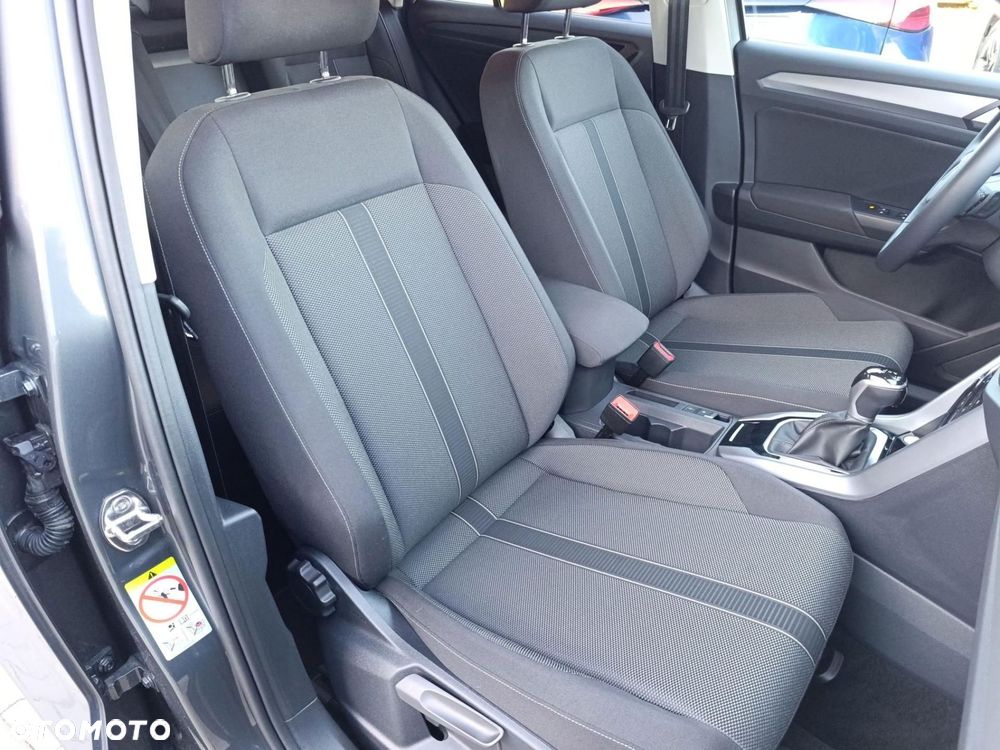 Volkswagen T-Roc - 16