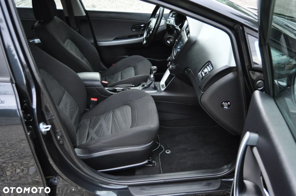 Kia Ceed 1.6 GDI L - 11