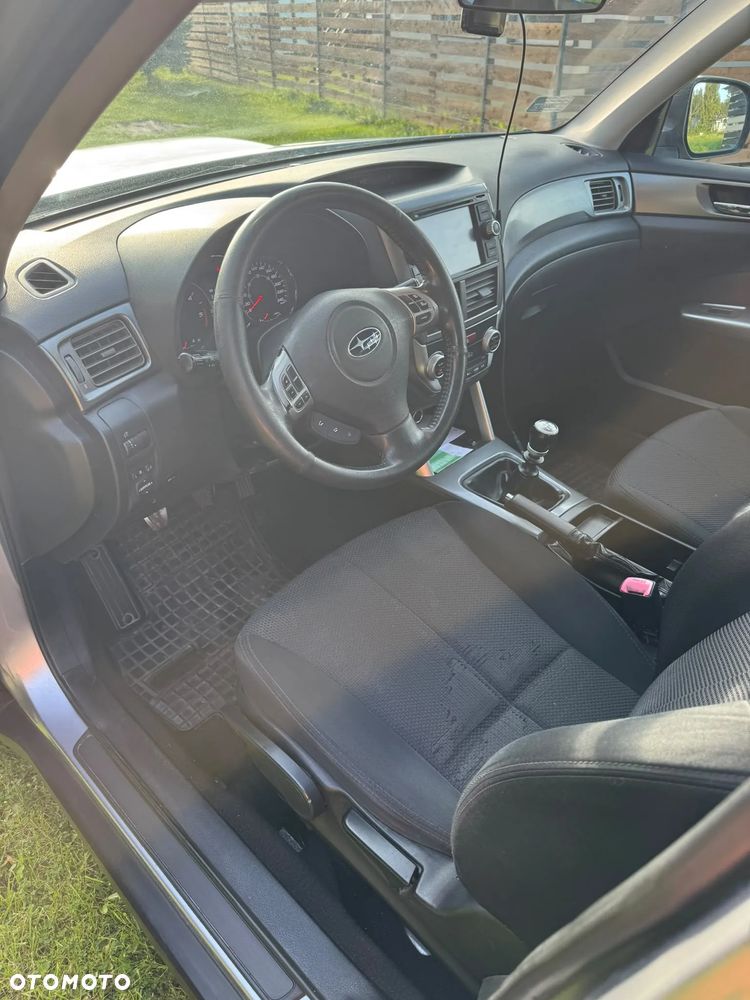 Subaru Forester 2.0D VR 000 Euro5 - 10