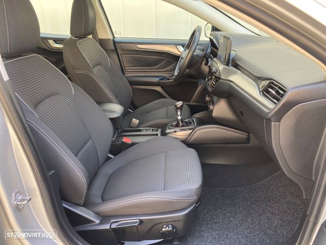 Ford Focus 1.5 TDCi ECOBlue Connected - 30