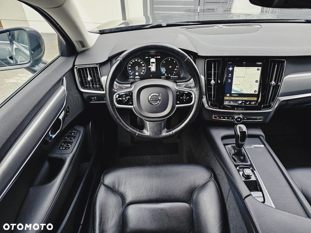 Volvo V90 D3 Momentum Pro - 14