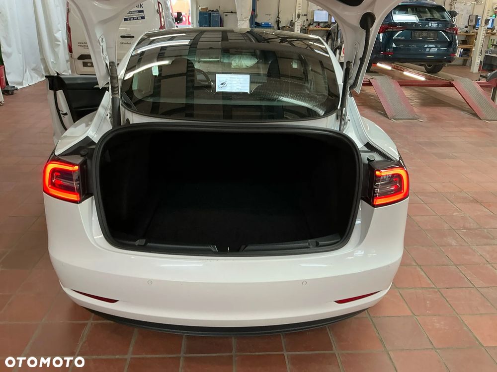 Tesla Model 3 RWD Hinterradantrieb - 11