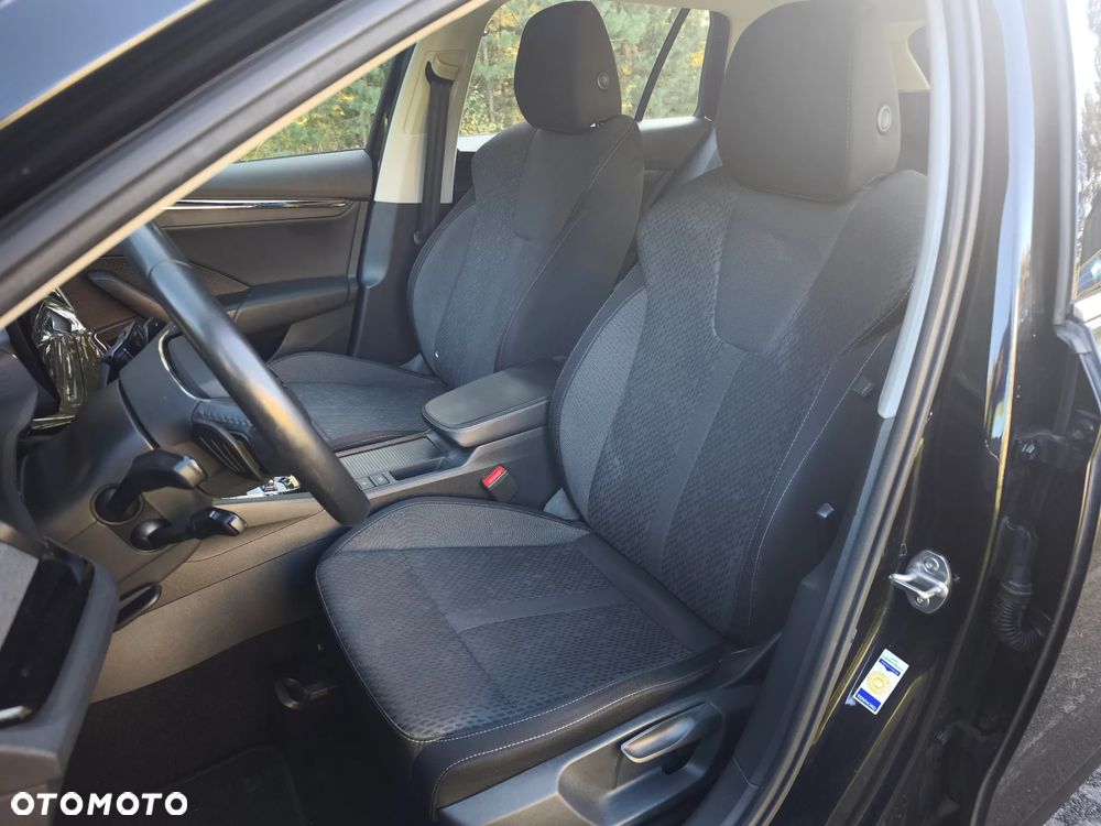 Skoda Octavia 2.0 TDI DSG Selection - 8