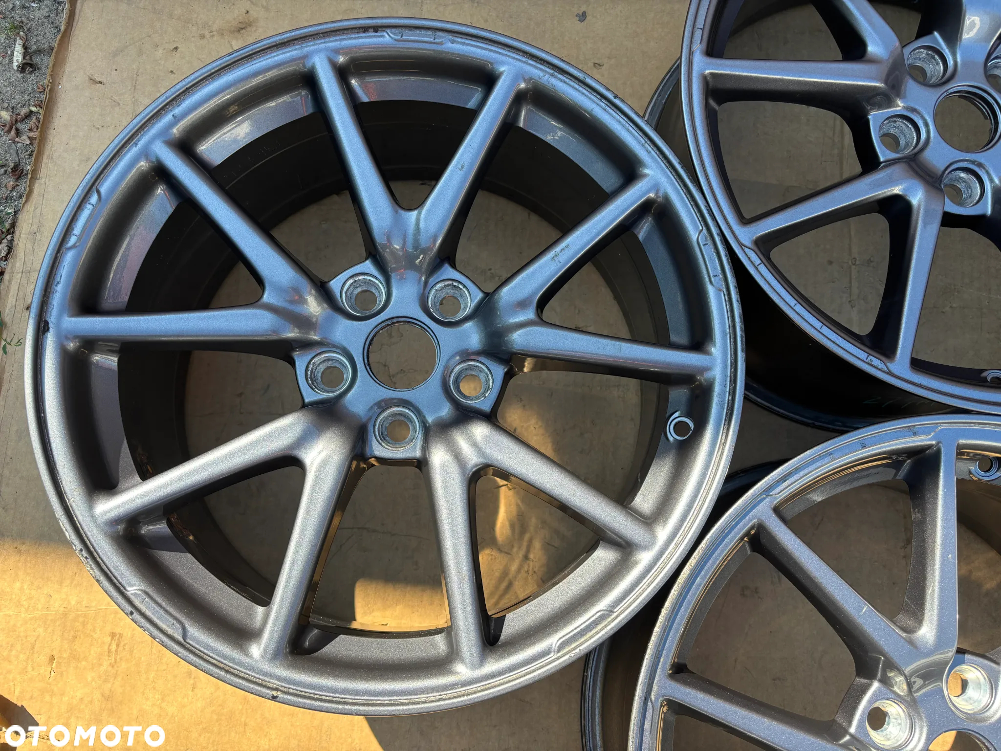 Oryginalne Felgi Aluminiowe Tesla III 3 8.5J 8.5 18 ET40 ET-40 1044261-00-A Komplet 5x114,3 - 5
