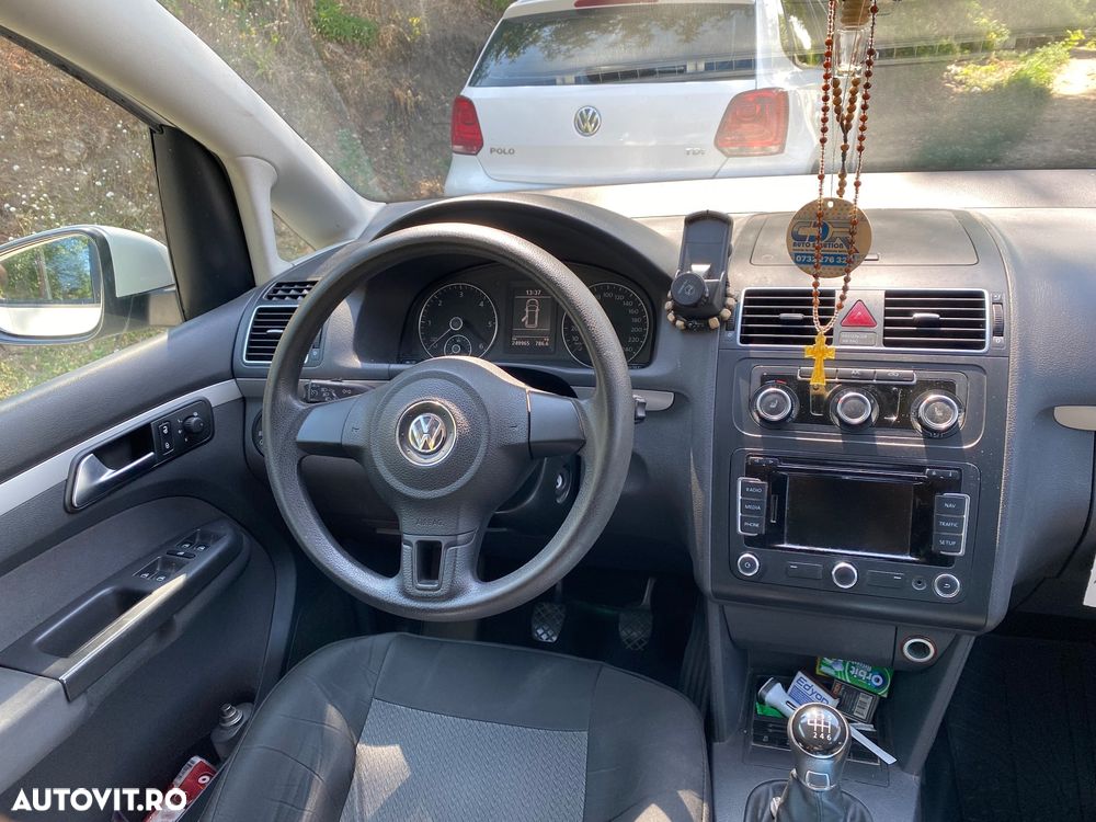 Volkswagen Touran 1.6 TDI Highline - 11