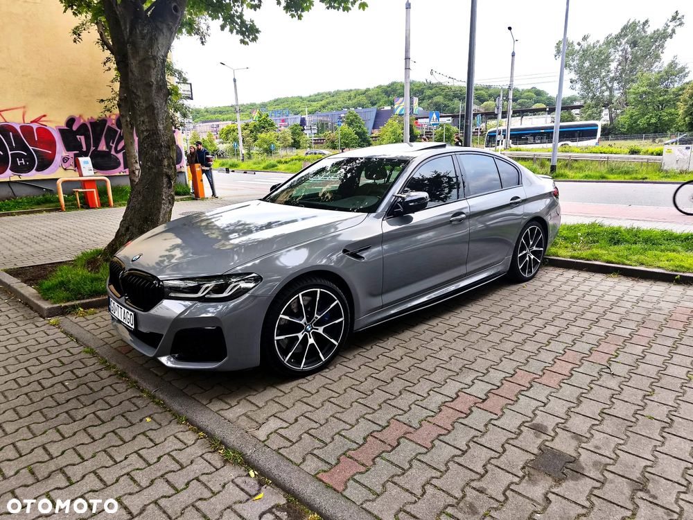 BMW Seria 5 540i GPF xDrive Sport Line sport - 2