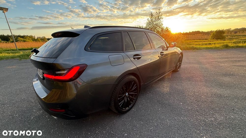 BMW Seria 3 - 25