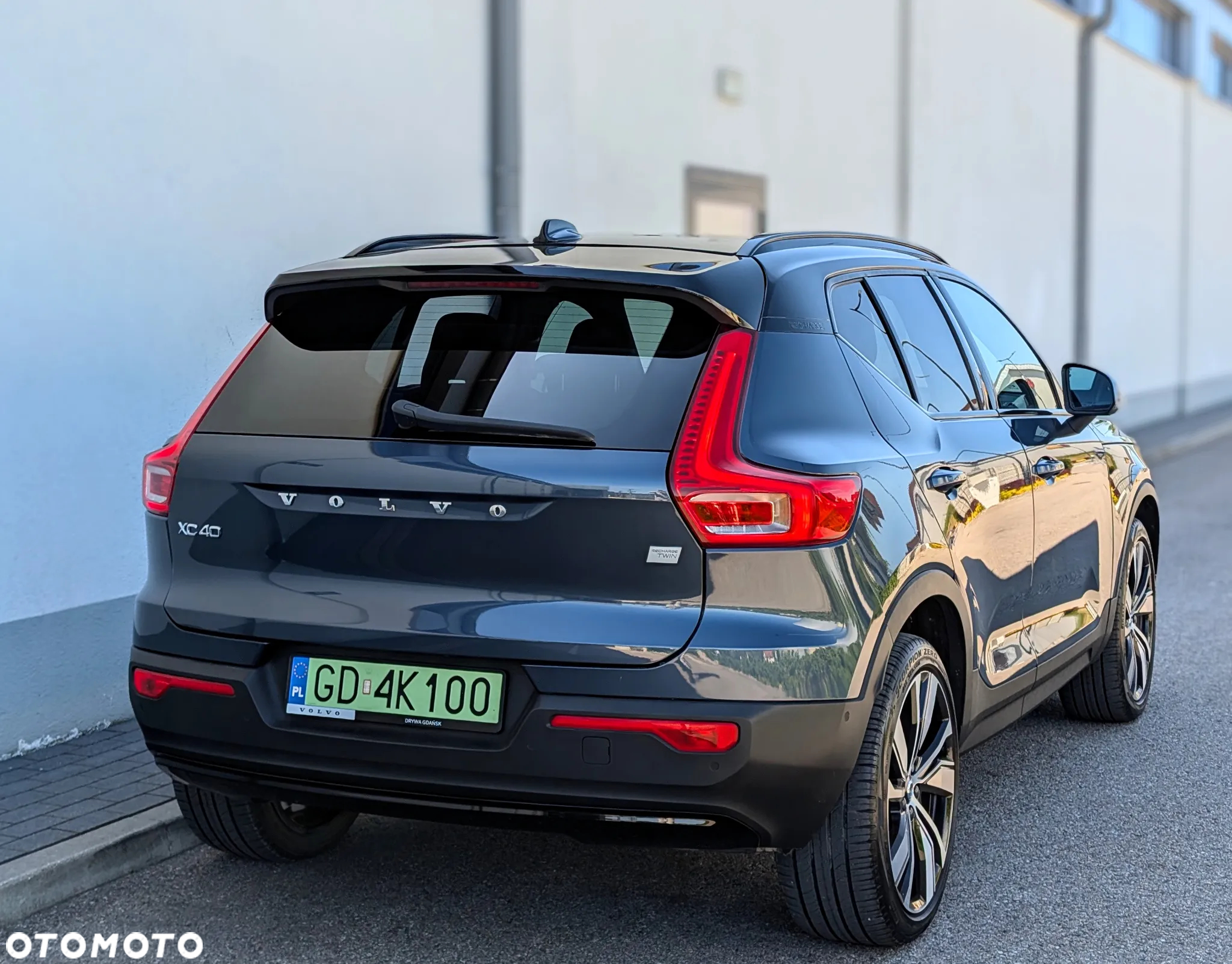 Volvo XC 40 82kWh P8 Recharge AWD Pro - 9