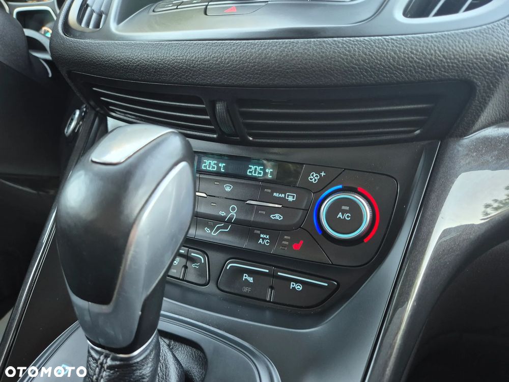Ford Kuga 2.0 TDCi 4x4 ST-Line - 23