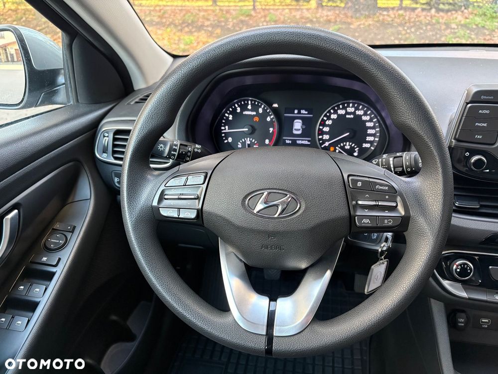 Hyundai i30 1.5 DPI Classic + - 19