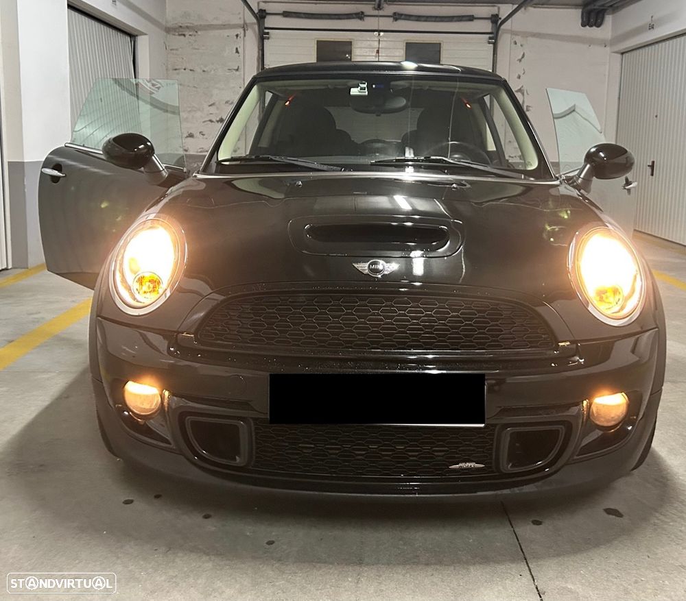 MINI 3 Portas One D - 18