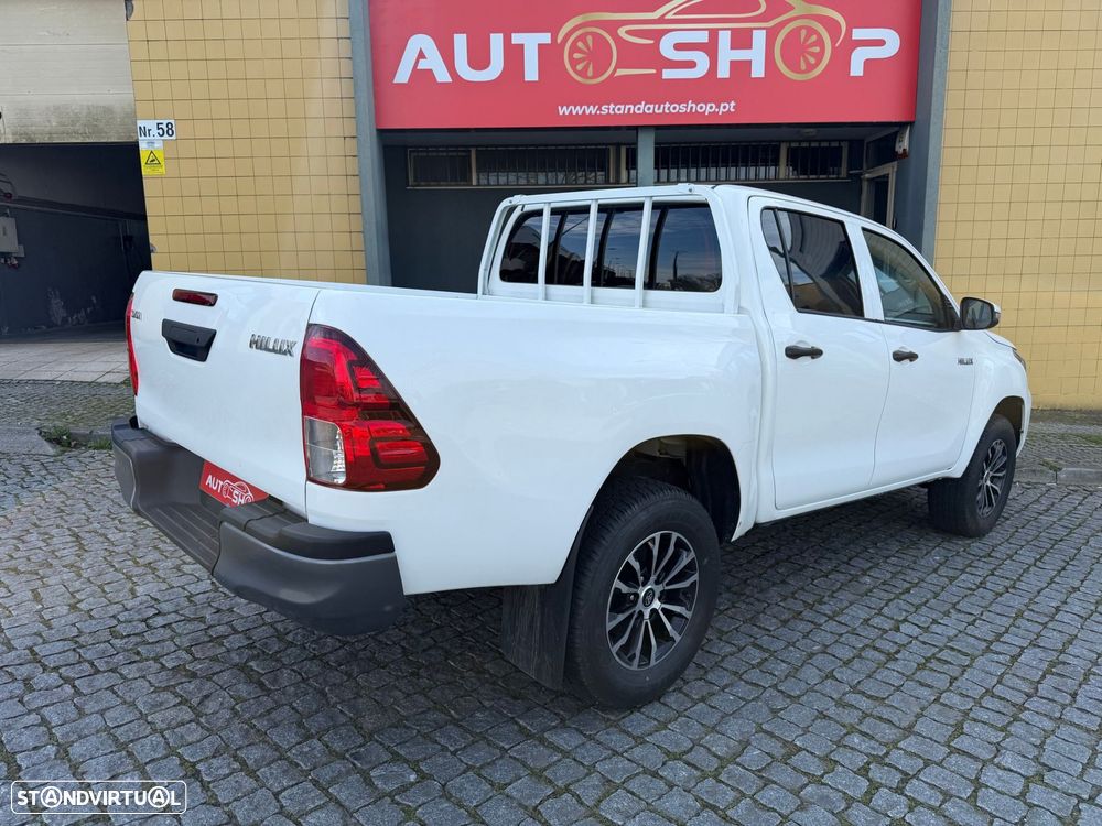 Toyota Hilux 2.4 D-4D 4WD CD CH - 15