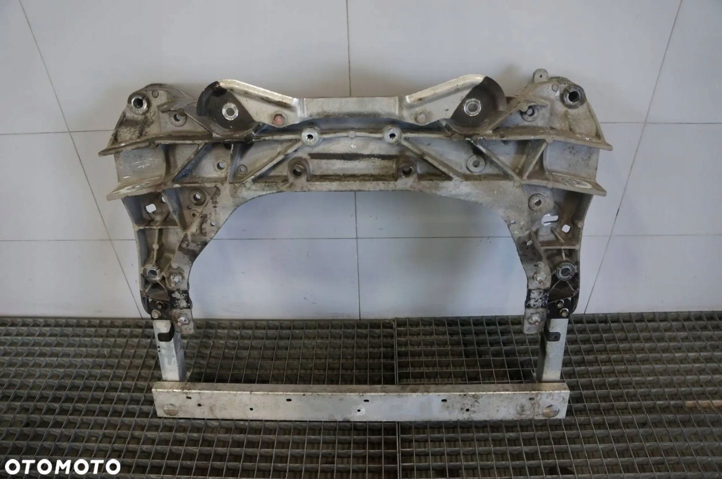 BELKA SANKI WÓZEK PRZÓD ZAWIESZENIE INFINITI FX II LIFT QX70 3.0D - 1