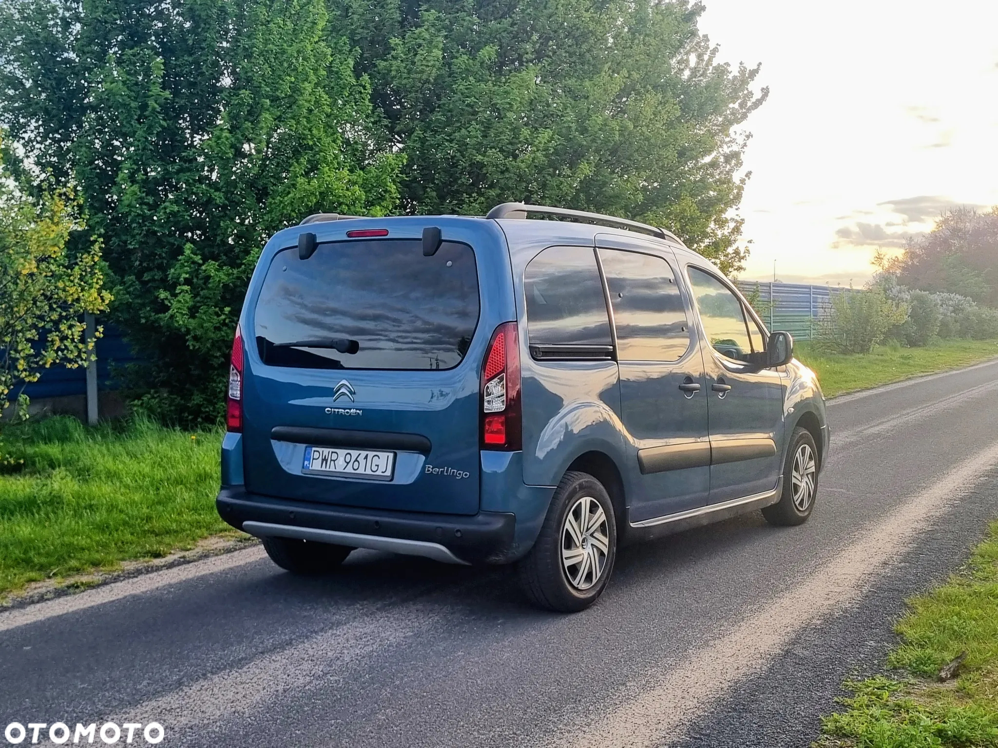 Citroën Berlingo Multispace BlueHDi 100 SELECTION - 3