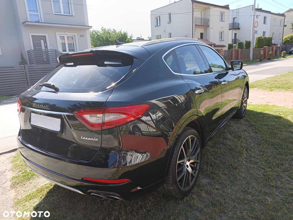 Maserati Levante S Q4 - 4