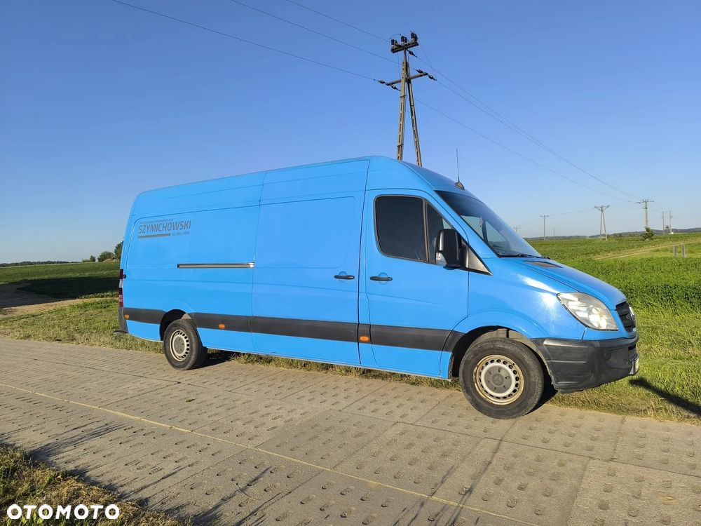 Mercedes-Benz Sprinter - 2