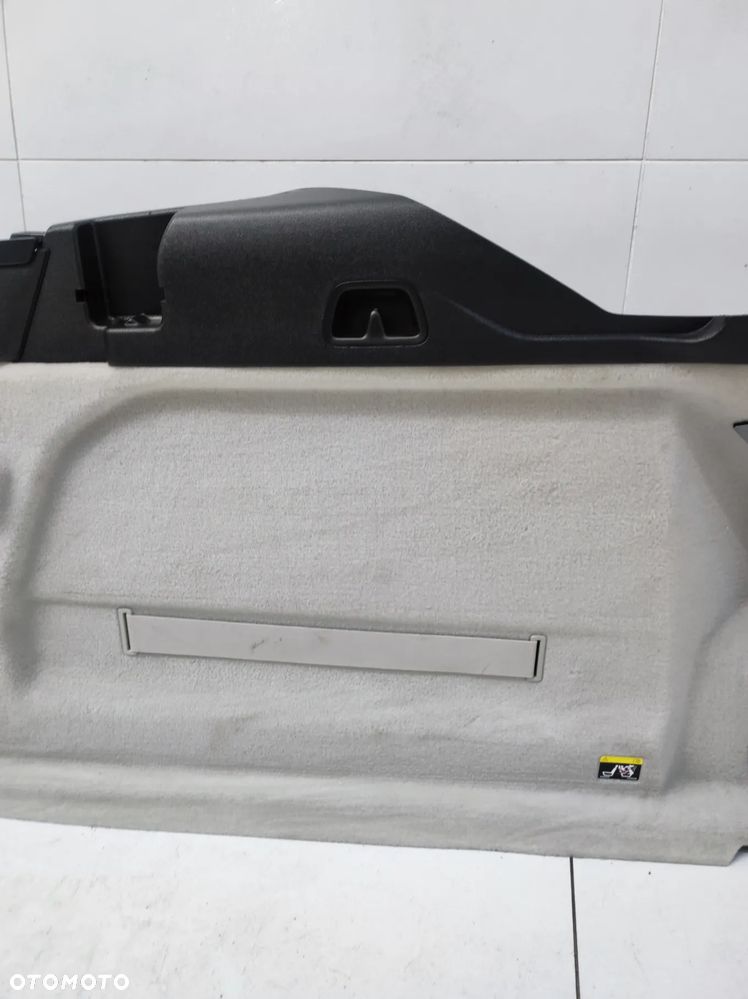 BOCZEK TAPICERKA BAGAŻNIKA PRAWY TYŁ VOLVO XC60 II 2 - 4
