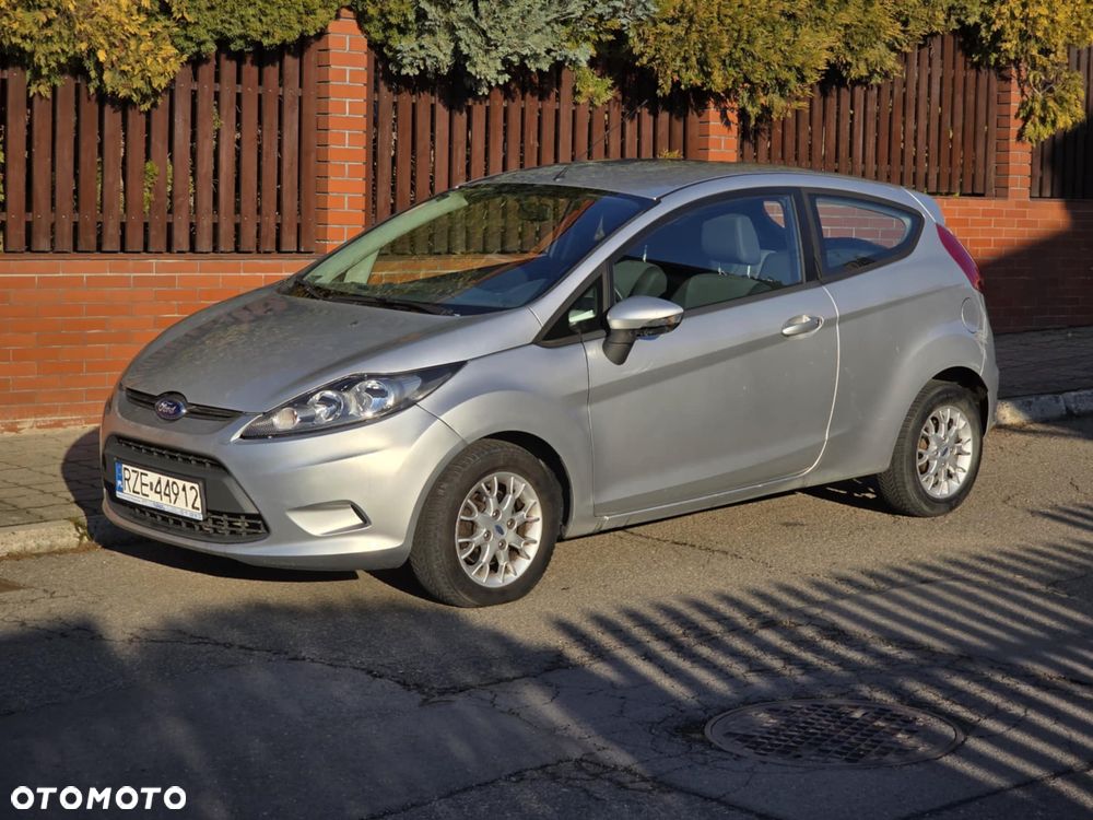 Ford Fiesta 1.25 Celebration - 1