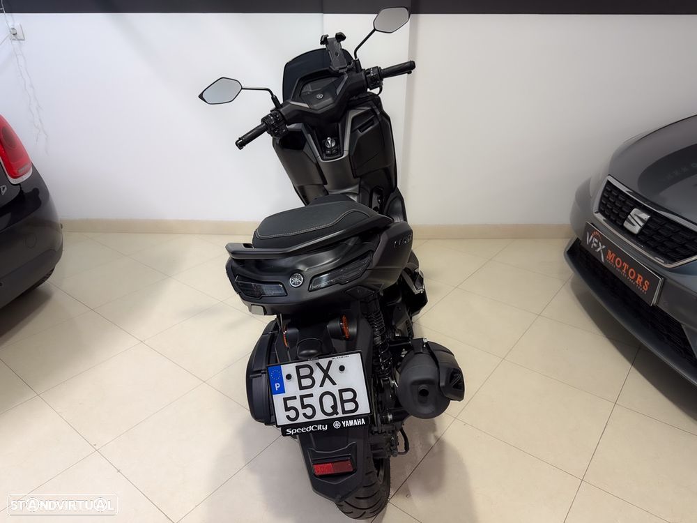 Yamaha NMAX TECH MAX - 12