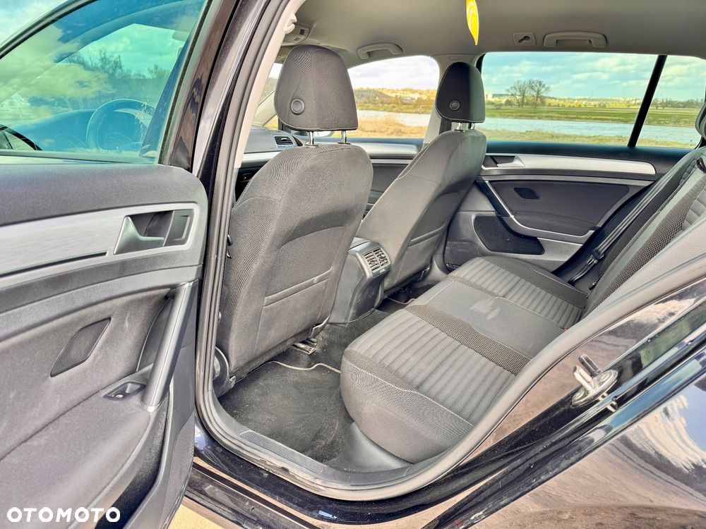 Volkswagen Golf 2.0 BlueTDI DSG Cup - 11