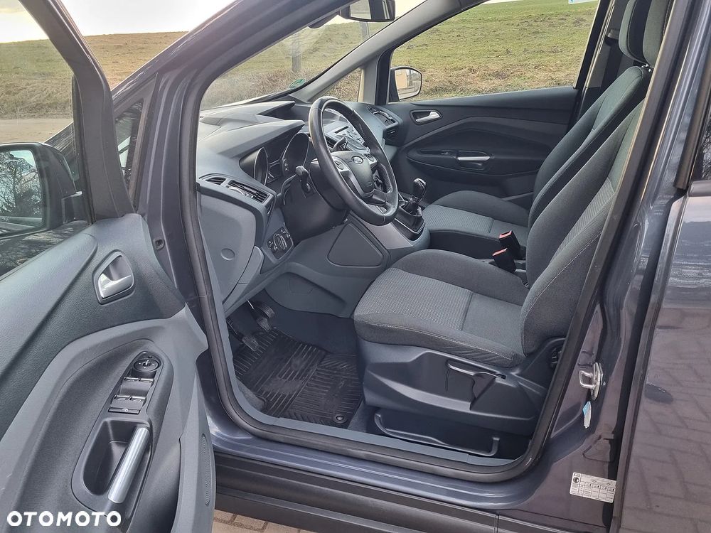 Ford Grand C-MAX - 9