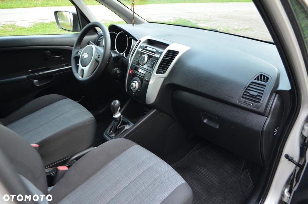 Kia Venga - 28