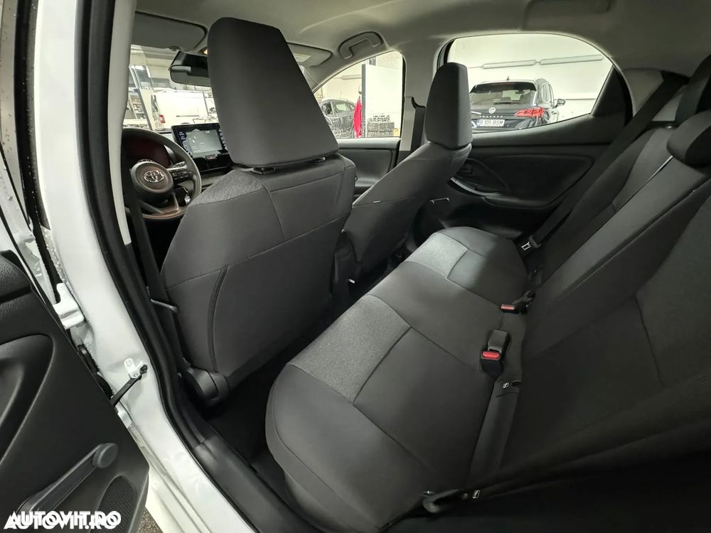 Toyota Yaris - 13