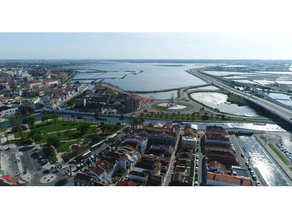 Permuta - 2 Lotes de Terreno para 48 Frações - Aveiro - Grande imagem: 3/4