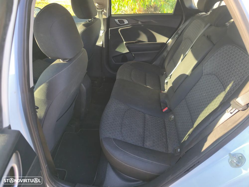 Kia Ceed SW 1.6 CRDi Vision - 4