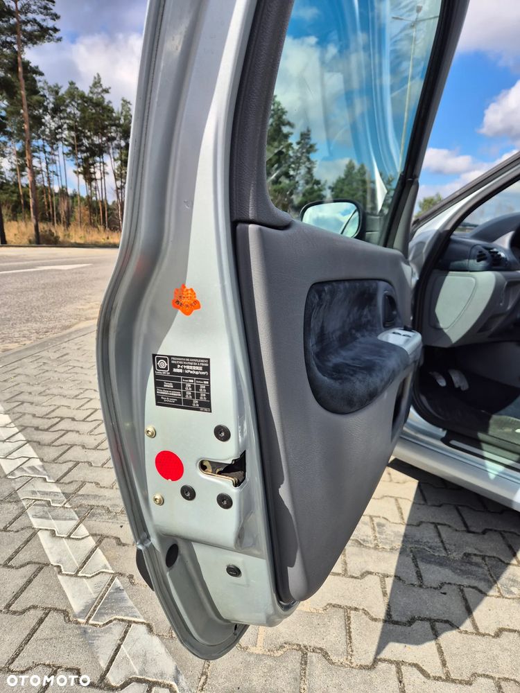 Renault Clio 2.0 16V Sport - 15