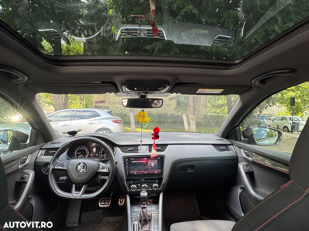 Skoda Octavia 2.0 TDI DSG 4X4 RS - 8