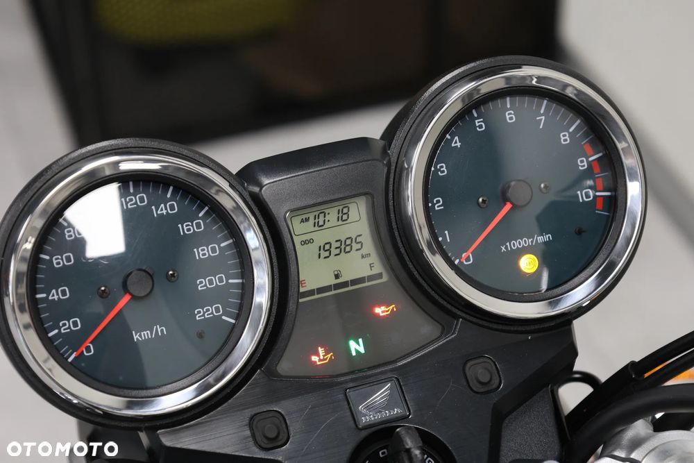Honda CB - 23