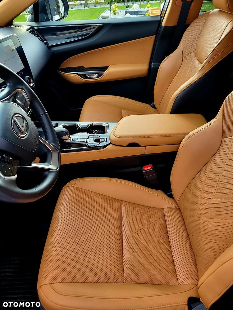 Lexus NX 350h Prestige AWD - 31