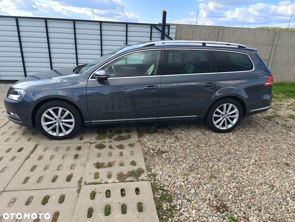 Volkswagen Passat - 11