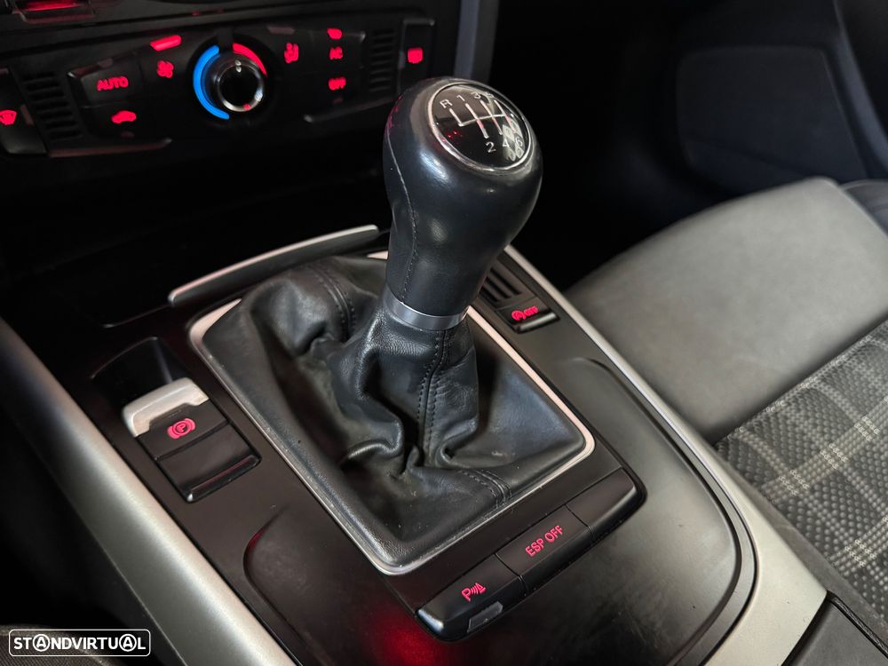 Audi A4 2.0 TDI exclusive - 30