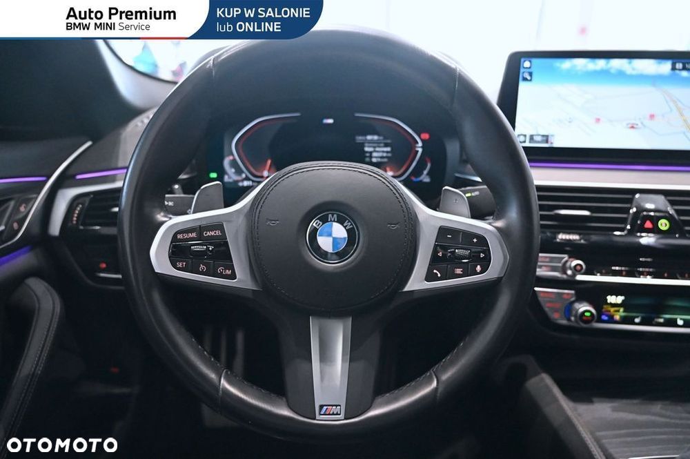 BMW Seria 5 530d xDrive mHEV - 9
