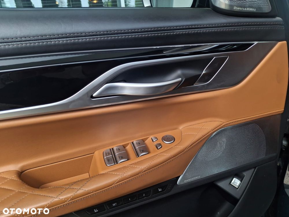 BMW Seria 7 - 21