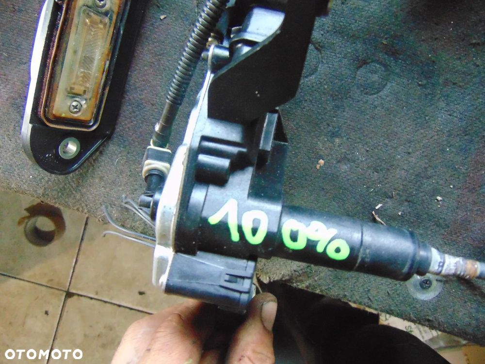 Silniczek wycieraczek Passat b6 Kombi tył - 4