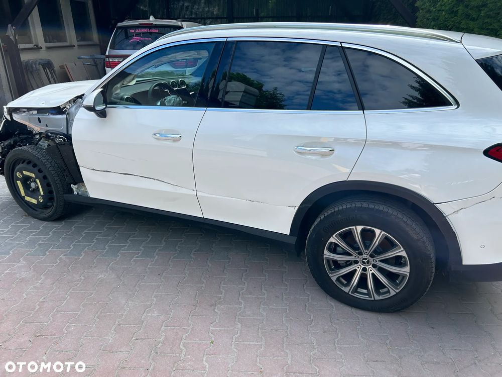 Mercedes-Benz GLC 300 4Matic 9G-TRONIC Edition Avantgarde - 4